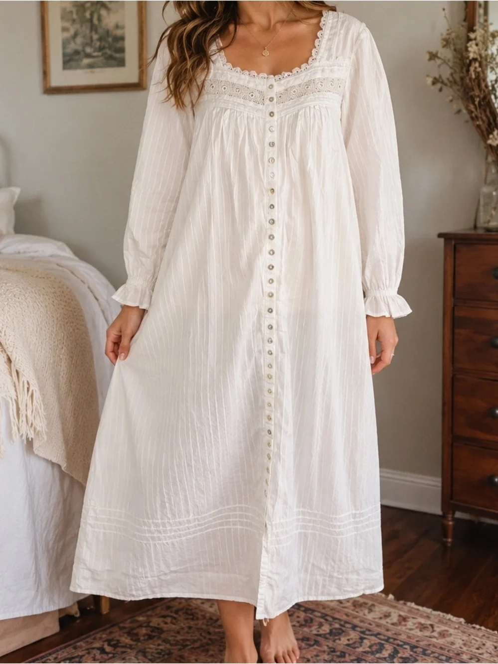 Eileen West White Cottage Long Sleeve Lace Accent Prairie Lounge Nightgown Sz XS